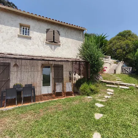 Chez Linat - En Rez De Jardin Au Calme Avec Vue 아파트