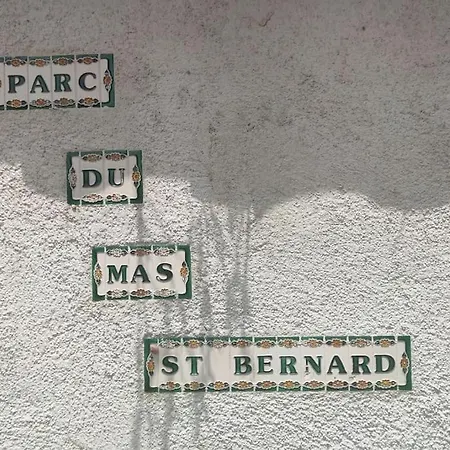 Chez Linat - En Rez De Jardin Au Calme Avec Vue Vallauris